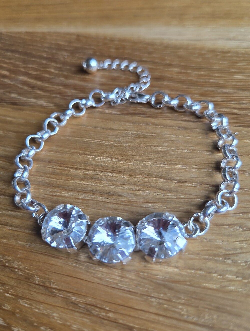 Shiny Silver Rolo Chain & Clear Crisp Crystals   Bracelet, Hand Crafted - Picture 6 of 10
